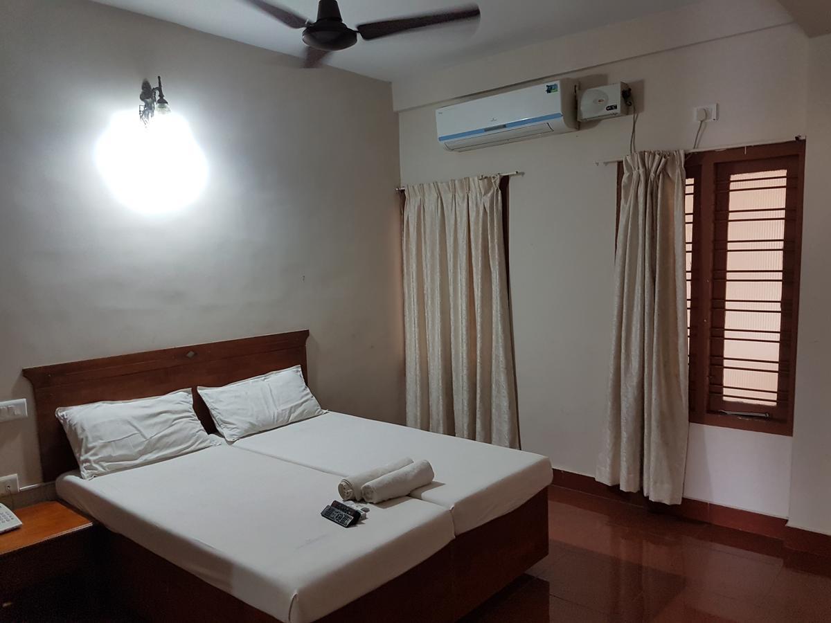 Shalimar Metro Hotel Kochi Exterior foto